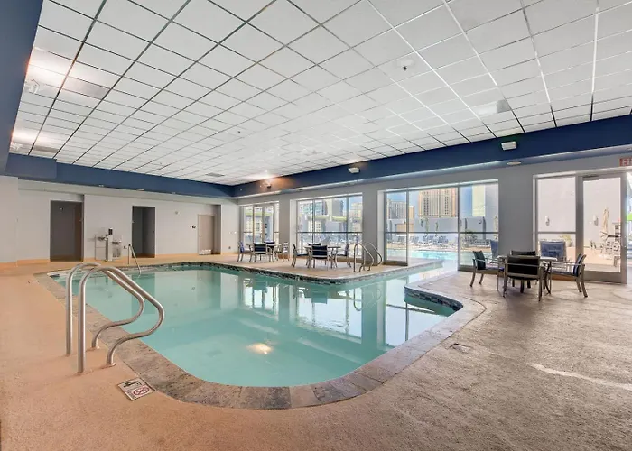 Lapis Suite At Platinum 5 Min Walk To F1 Koval Zone EntranceSpa Hotel